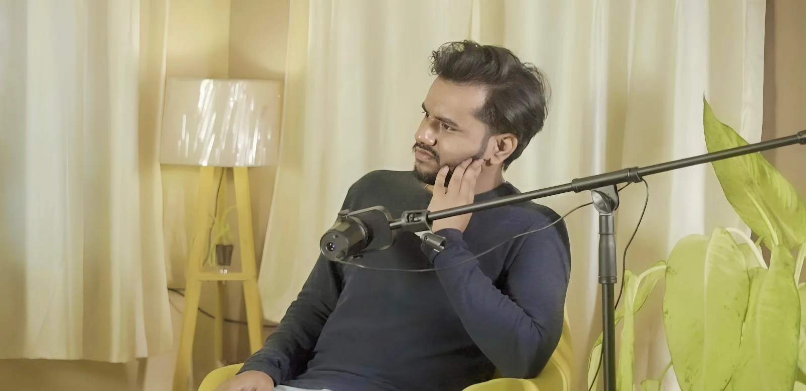 Ss Sunny Podcast Studio
