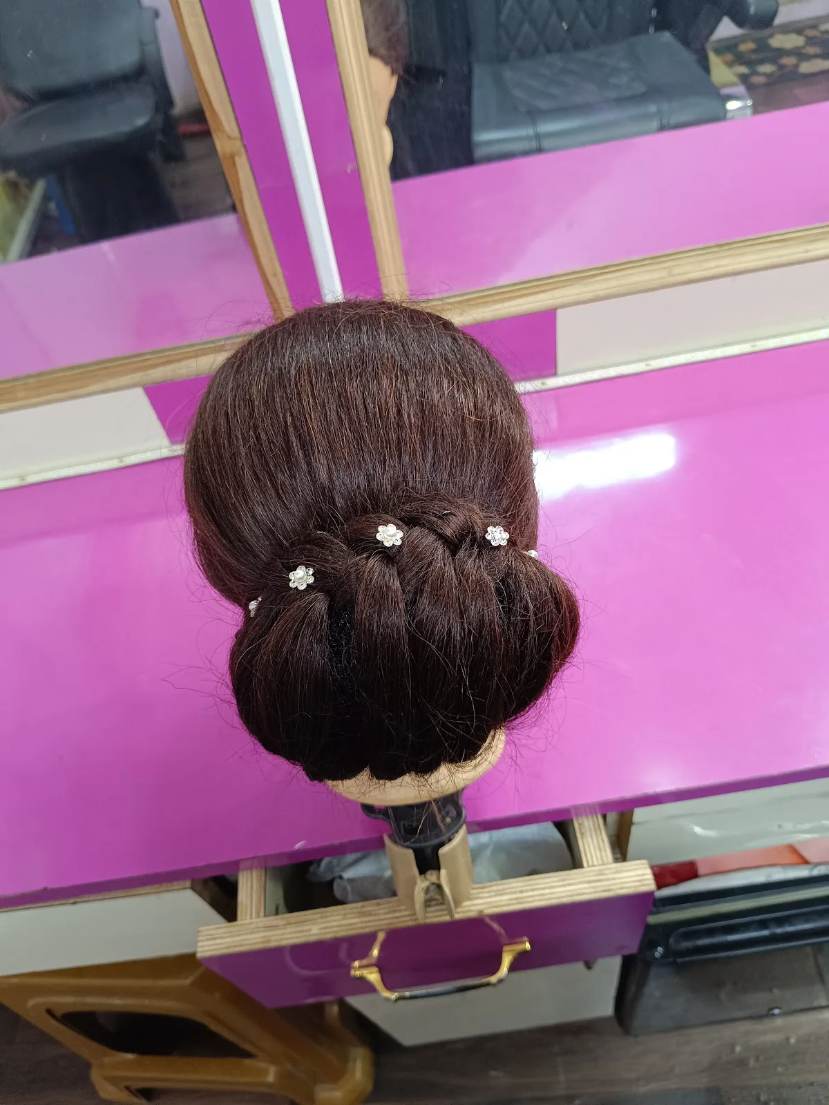 Nikhar Beauty Parlour & Training Center
