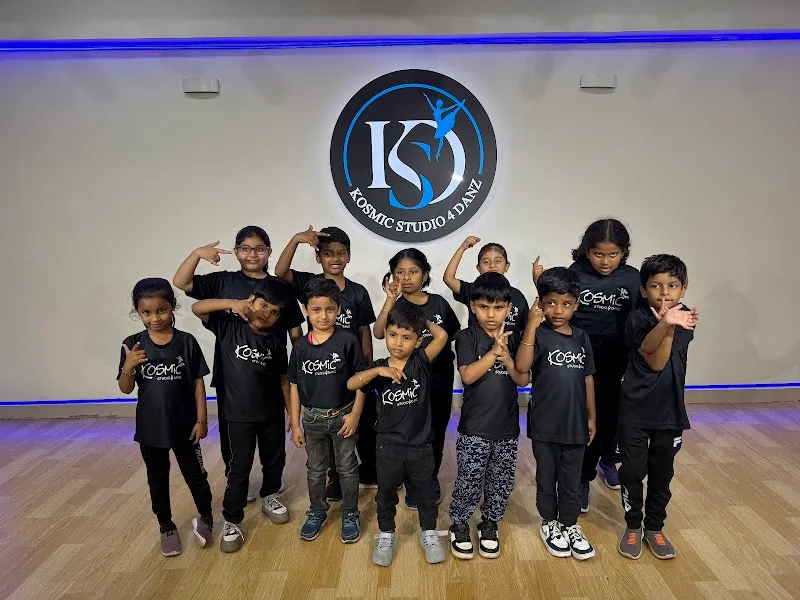 Kosmic Studio 4 Danz | DANCE & ZUMBA CLASSES - Shivam Rd, DD Colony
