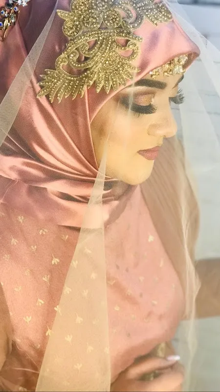 AISHMAKEOVER