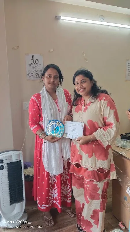 Dream art studio (resin and calligraphy class)