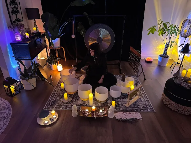 Black Swan Holistic Head Spa