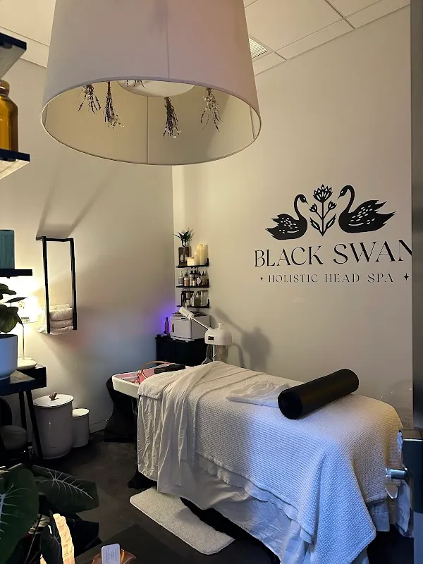 Black Swan Holistic Head Spa