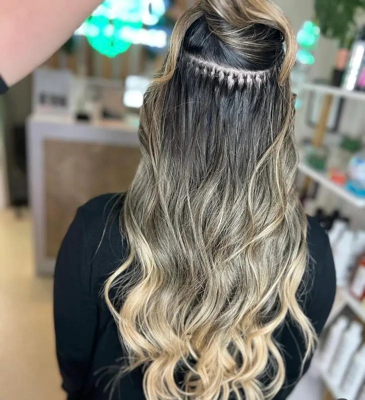Deseo Beauty Lounge Color