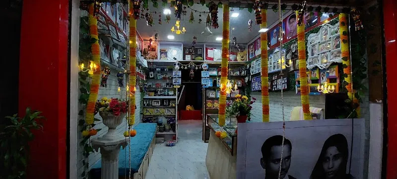 Raju Photo Studio (Since 1966)