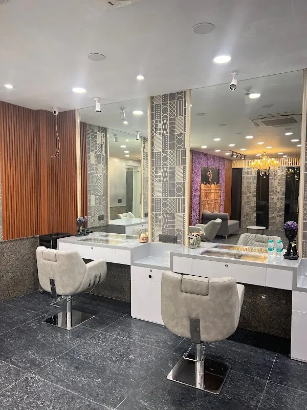 The Bronze Era Luxury Salon