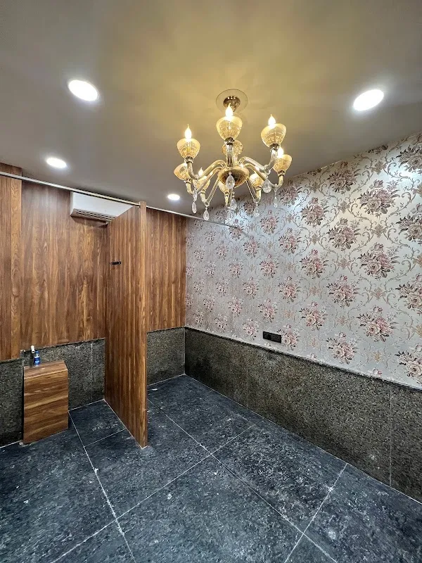 The Bronze Era Luxury Salon