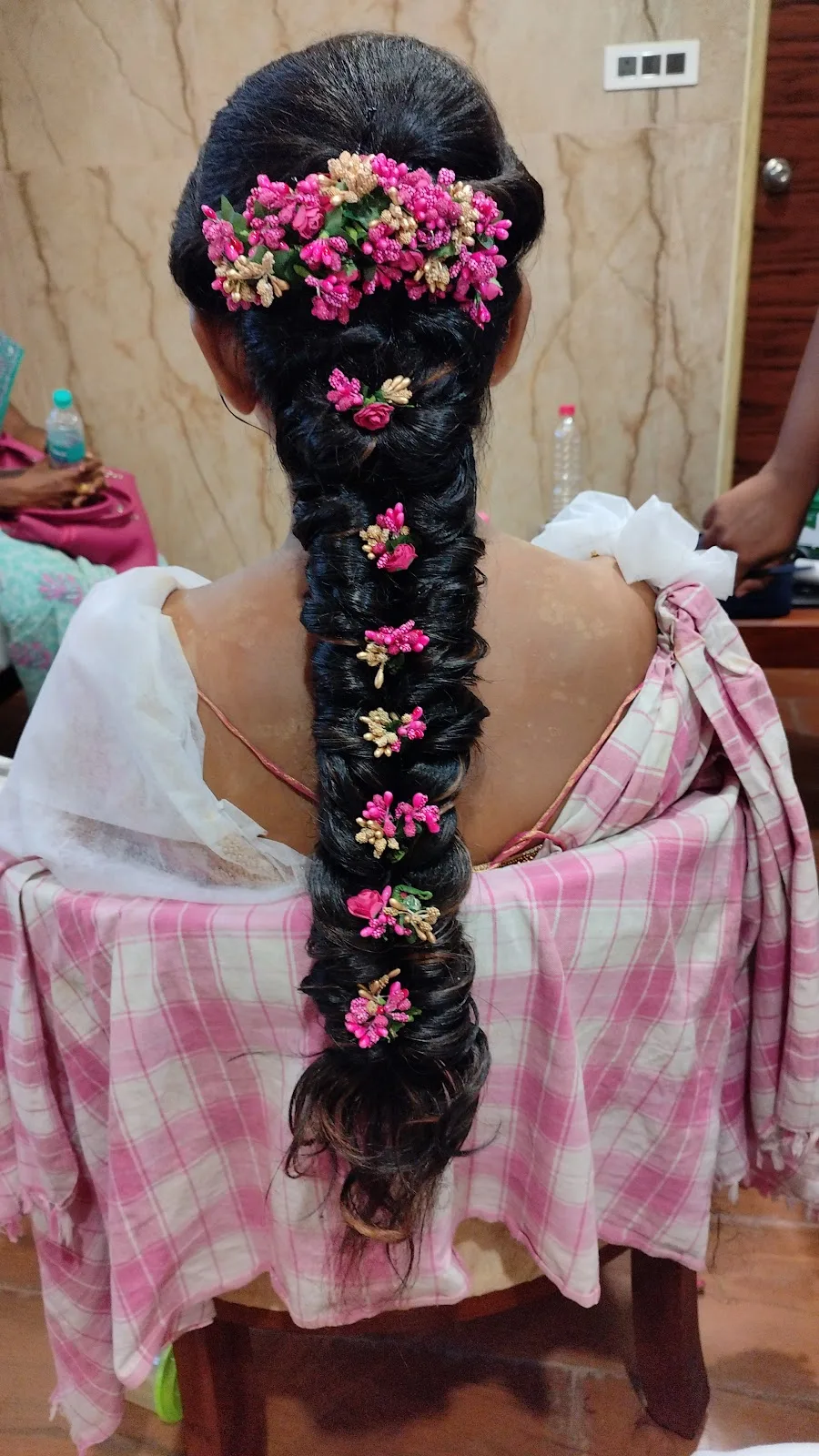 Cheap and Best Affordable Women's Salon, Mannivakkam