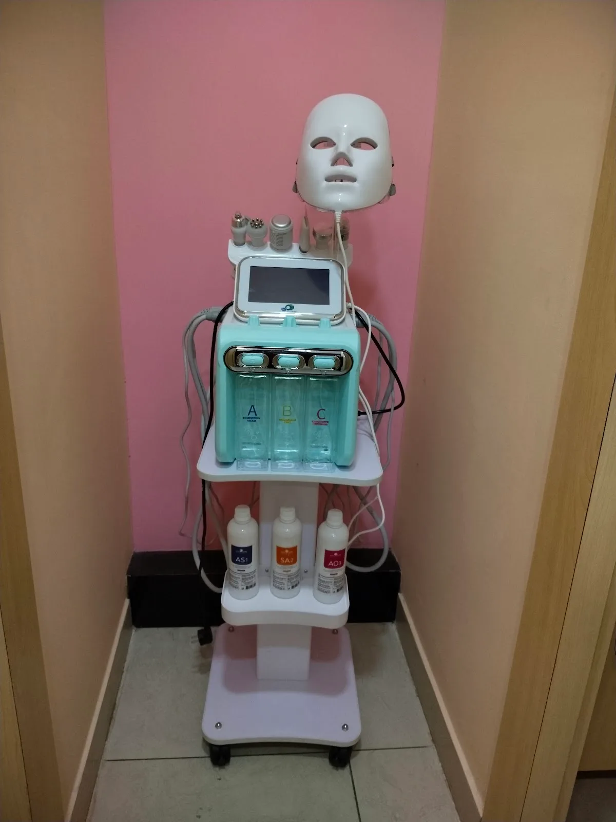 Cheap and Best Affordable Women's Salon, Mannivakkam