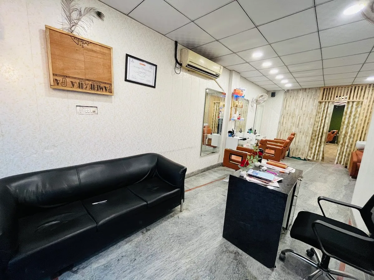 Aura unisex salon