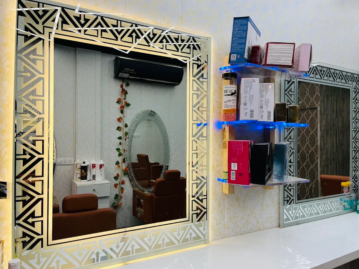 Aura unisex salon
