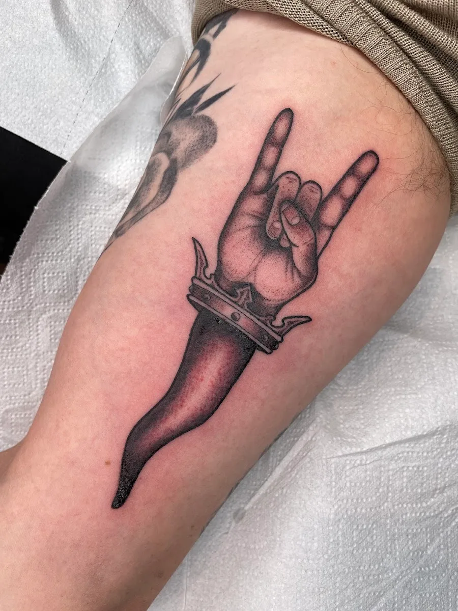Holy Ink Tattoo Atelier