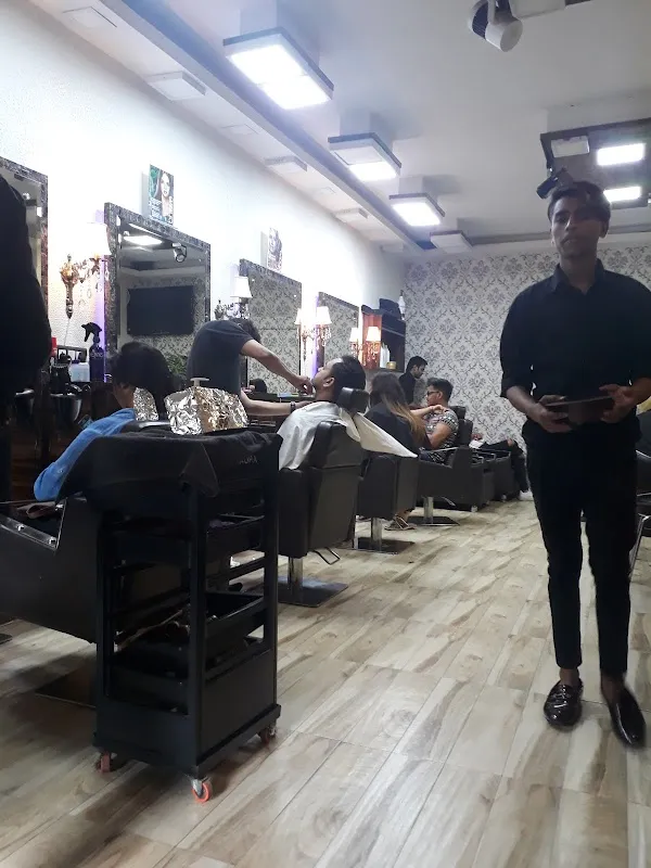 Ki & Ka Unisex Salon By Naveen