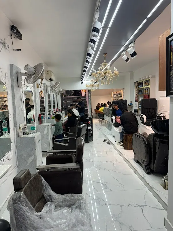 Ki & Ka Unisex Salon By Naveen
