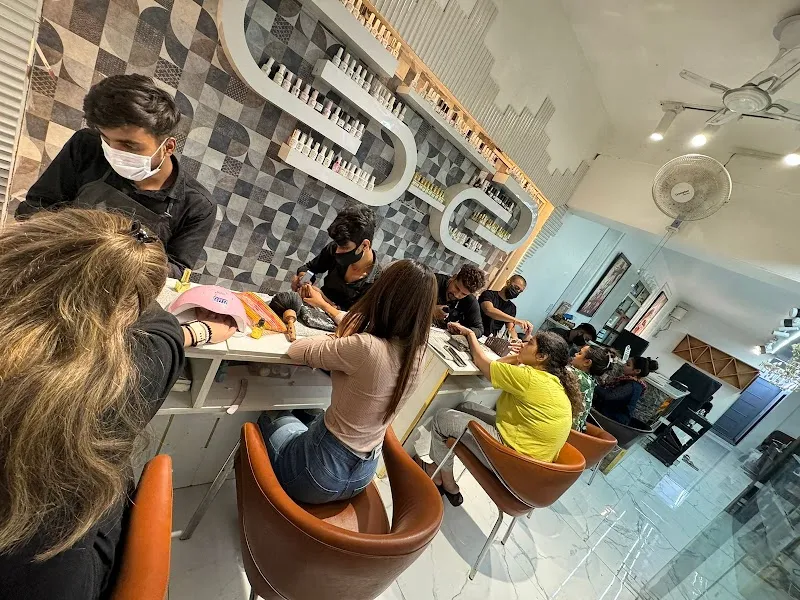 Ki & Ka Unisex Salon By Naveen