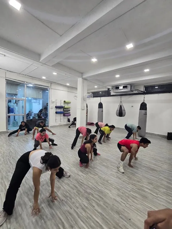 Zumyo Elite – Best Gym in South Mumbai | Weight Loss & Fitness Centre