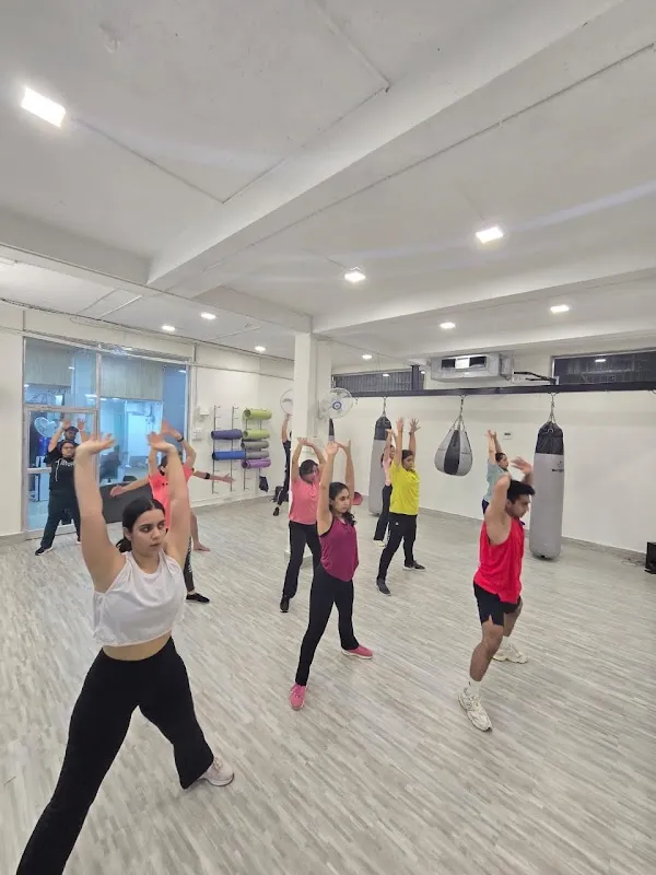 Zumyo Elite – Best Gym in South Mumbai | Weight Loss & Fitness Centre