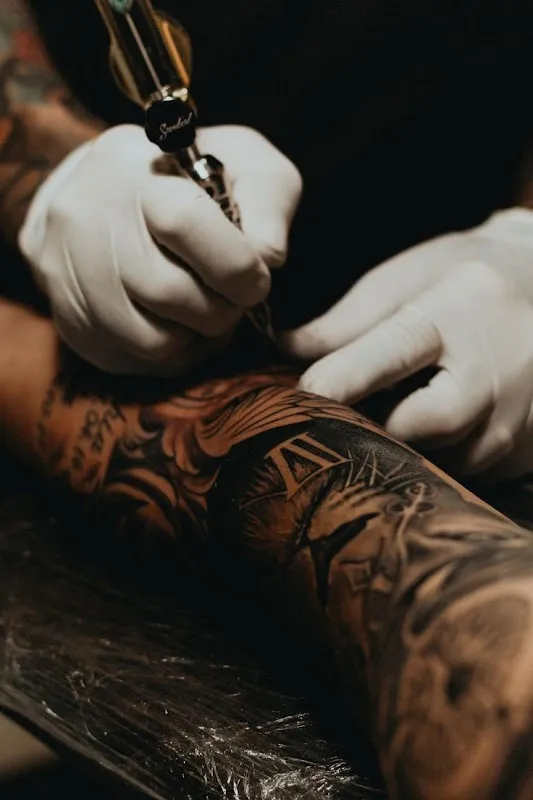Lucky Tattoos & Permanent Makeup Studio