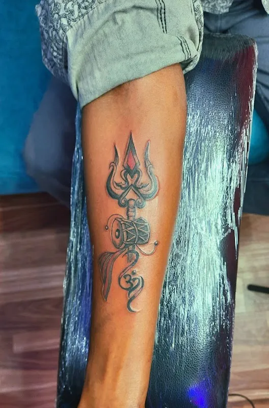 Lucky Tattoos & Permanent Makeup Studio