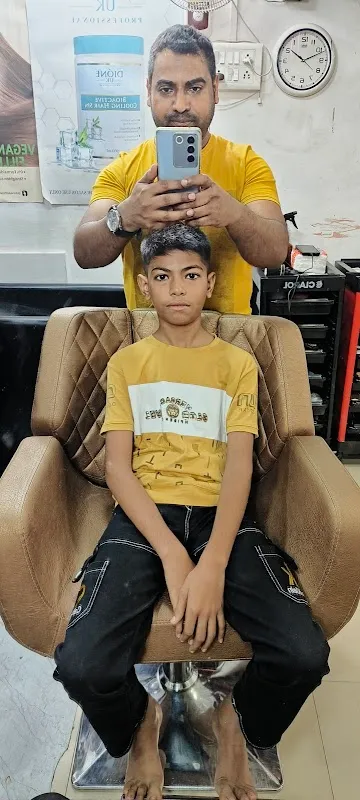 A star unisex salon