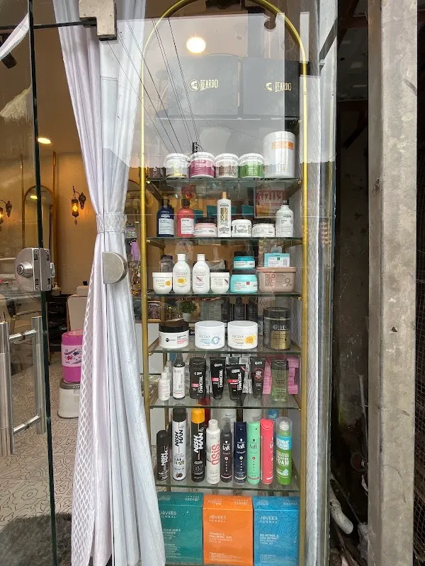 VELORA UNISEX SALON