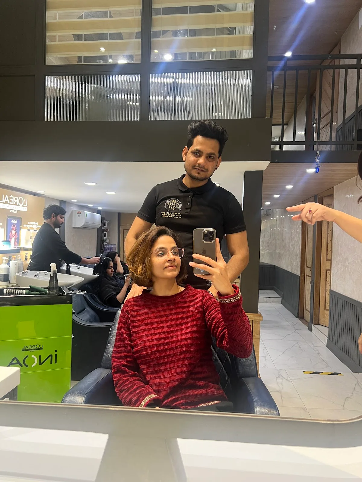 Looks Salon Noida Sector 128