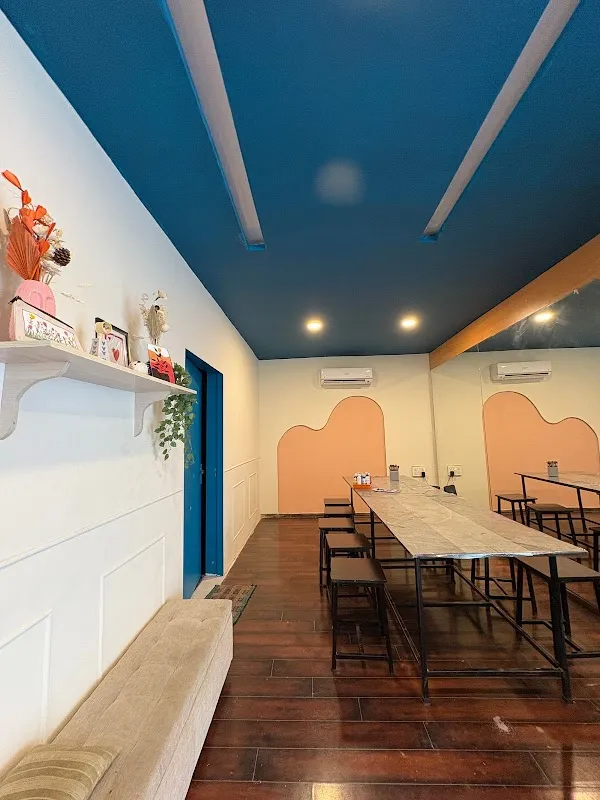 Varnam Art Cafe