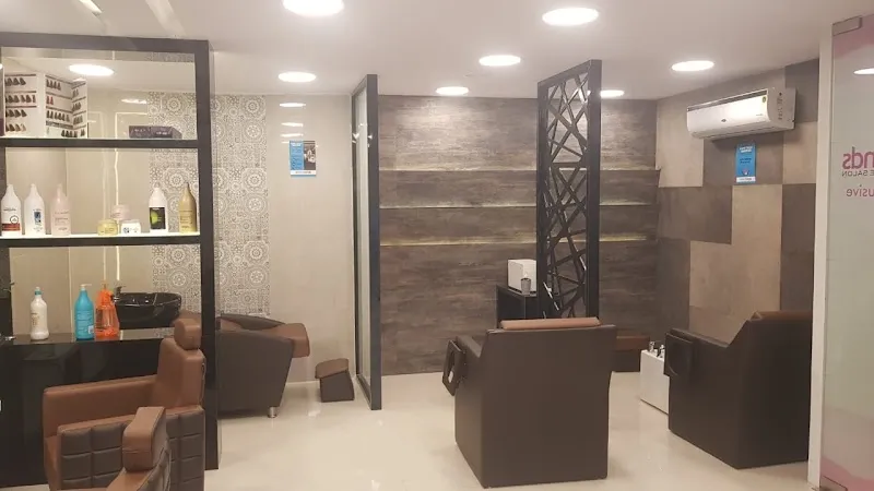 Green Trends Unisex Hair & Style Salon - Vizianagaram