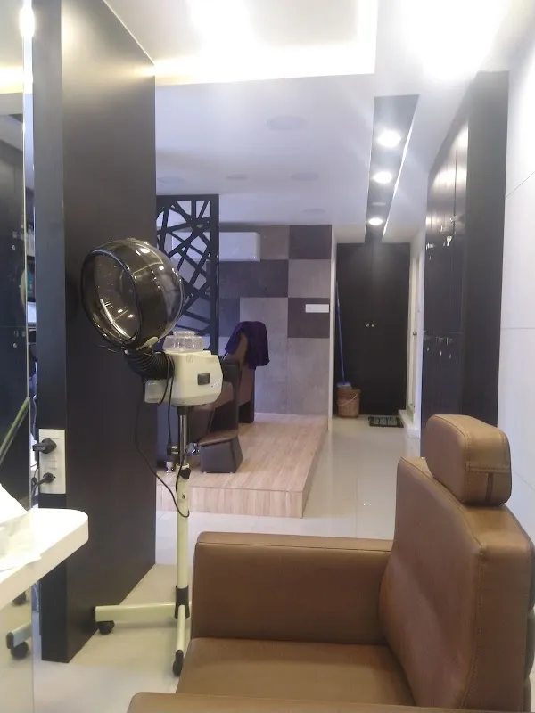 Green Trends Unisex Hair & Style Salon - Vizianagaram