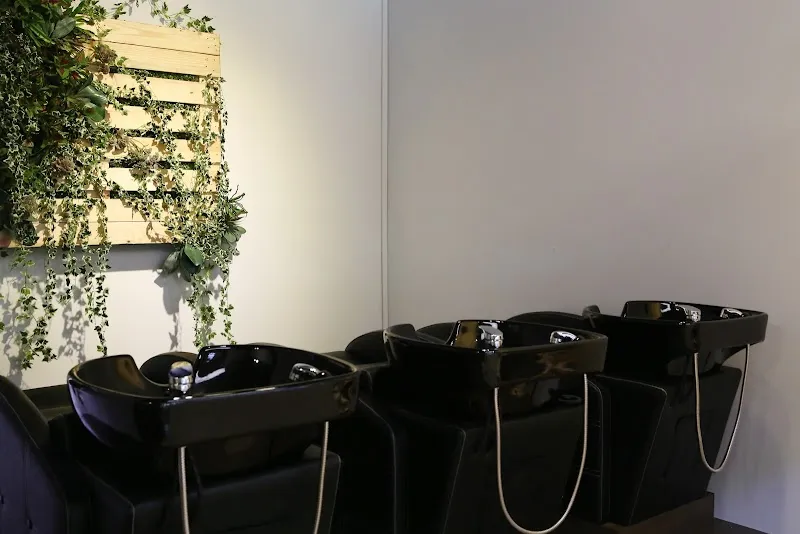 Harts Salon (Bugis)