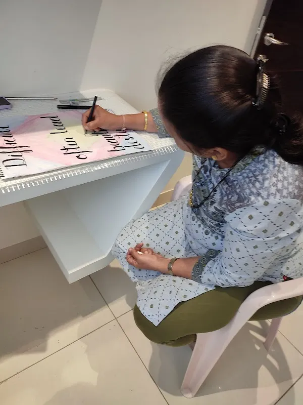 Lucknlove creations- Handwriting and Calligraphy studio, classes, workshops, corporate events and customisation