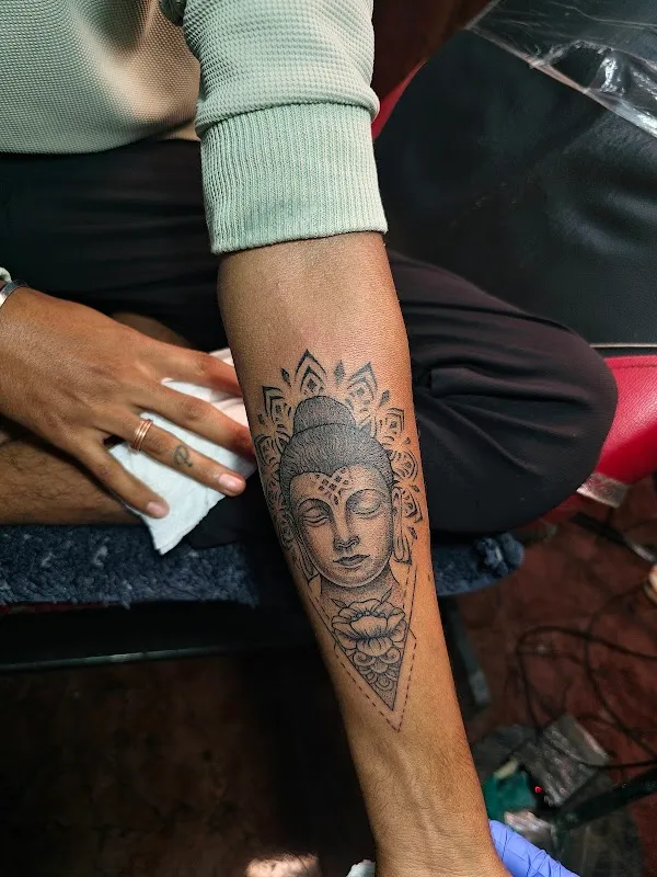 Bob Tattoo studio Gadag