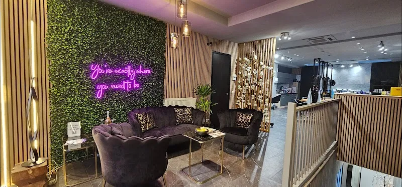 Colour Lounge Beauty