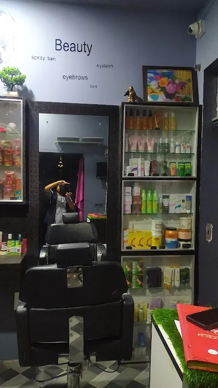 Suman's SALON & SPA (ladies only)