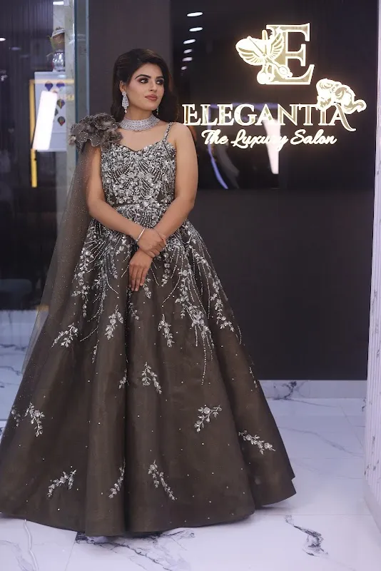 Elegantia Luxury Salon & Academy – Best Unisex Salon & Makeup Academy in Rajouri Garden, Delhi