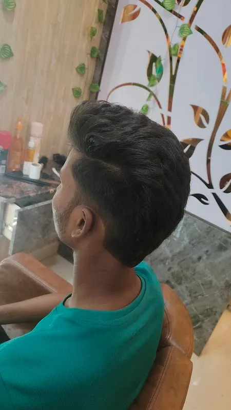 Stylish Looks Men's beauty Salon