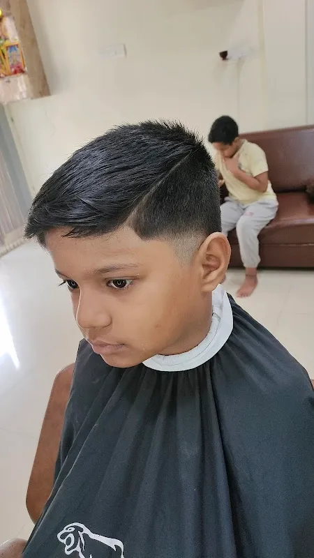 Stylish Looks Men's beauty Salon