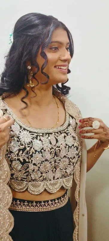 Mani's Beauty Salon & Academy