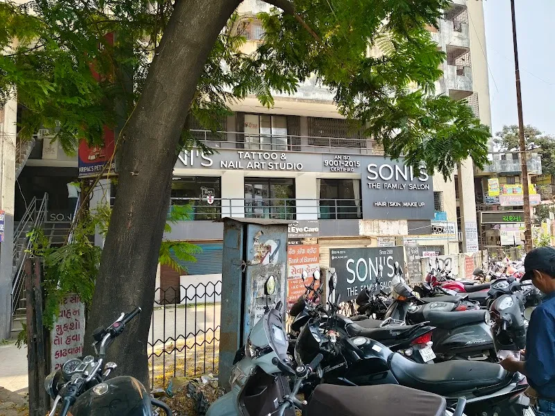 Soni’s Tattoo & Nail Art Studio