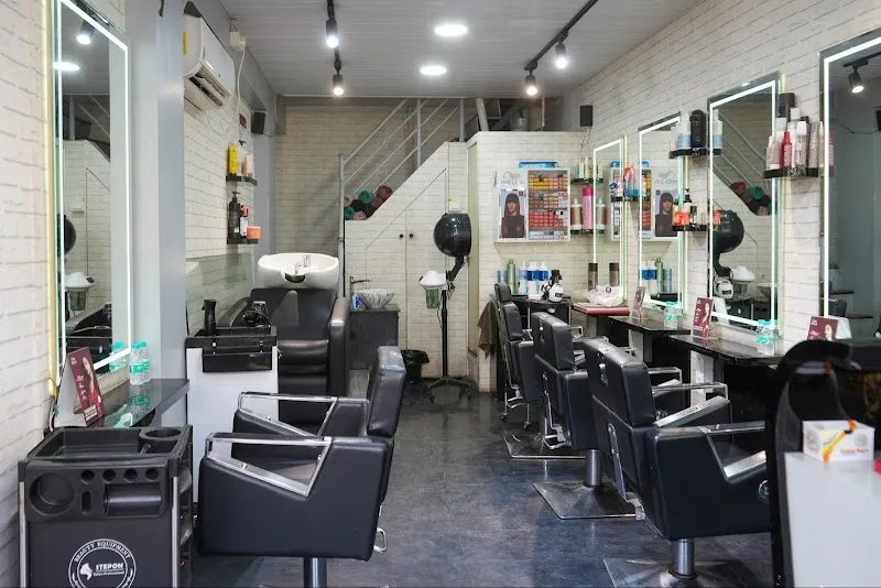 Cyra Salon & Academy
