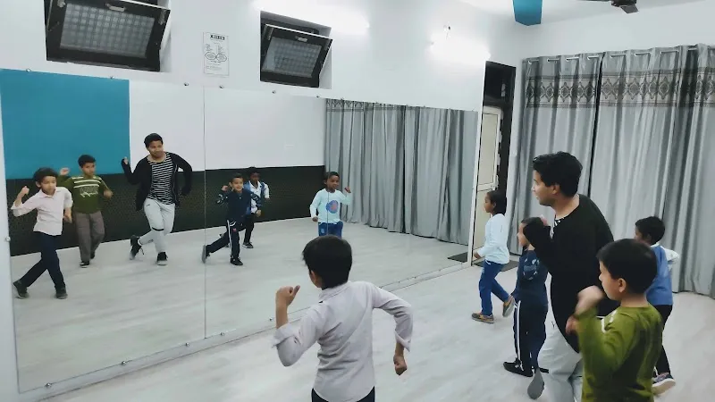 MKX STUDIO Dance & Fitness