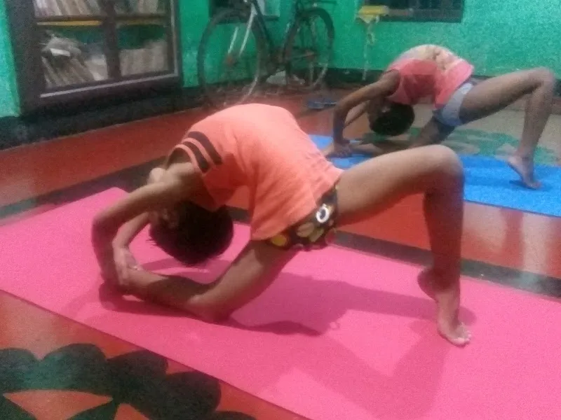 𝐘𝐨𝐠𝐚 𝐒𝐚𝐦𝐚𝐝𝐡𝐚𝐧 | Best yoga classes in kolkata