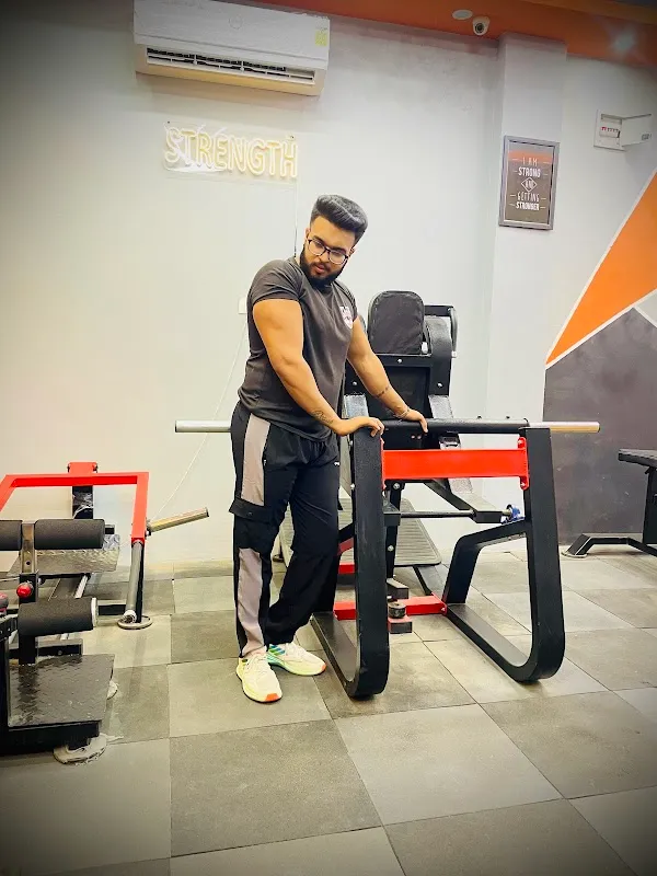 FLEX FITNESS AND GYM