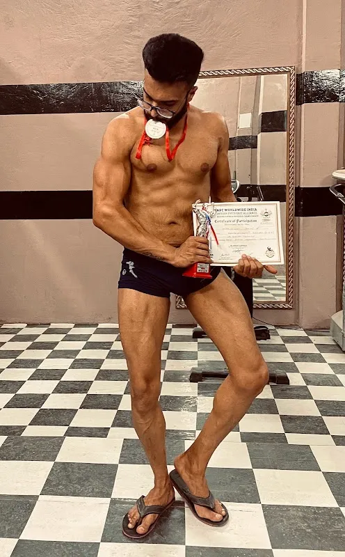 FLEX FITNESS AND GYM