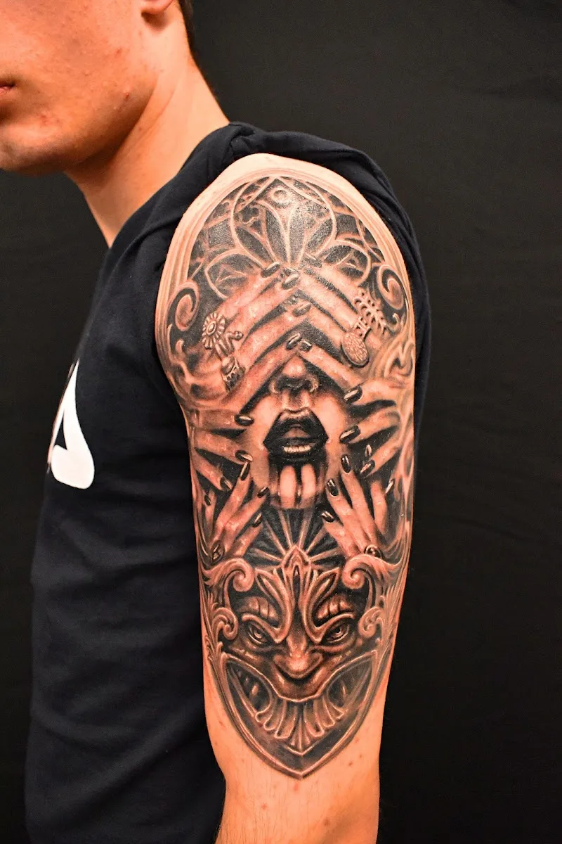Maze Tattoo студия
