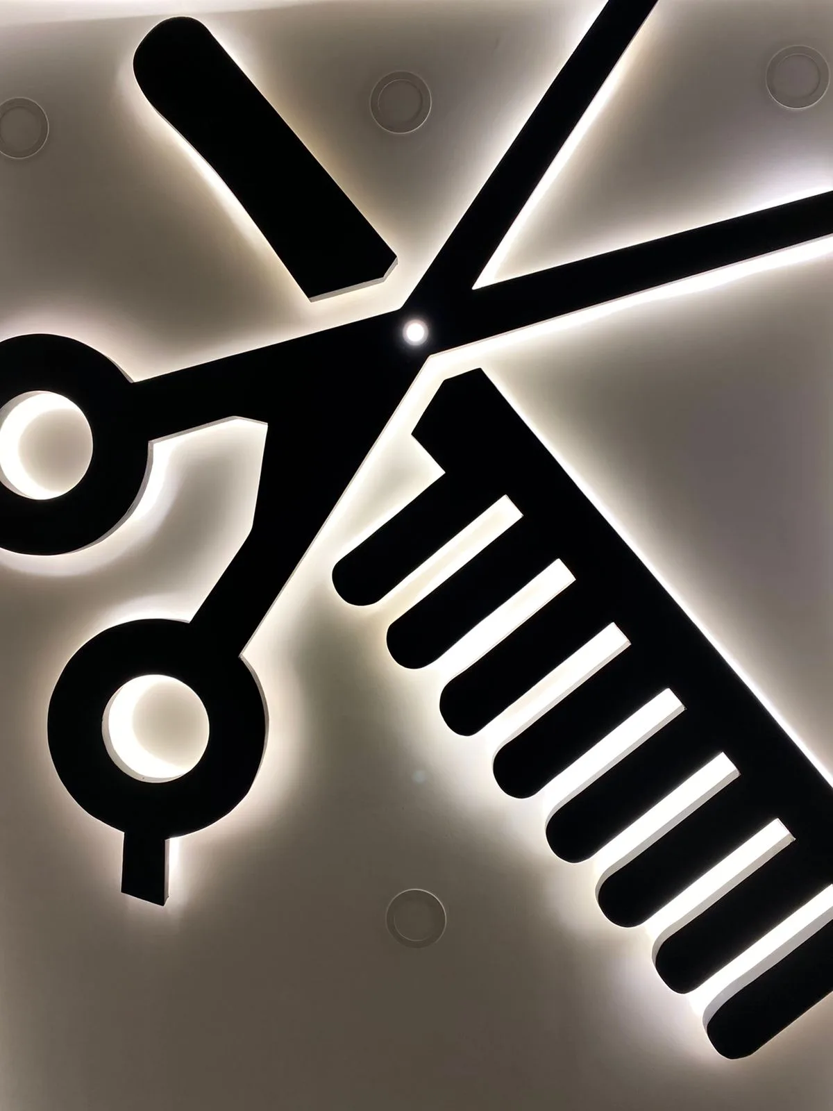 AM Salon