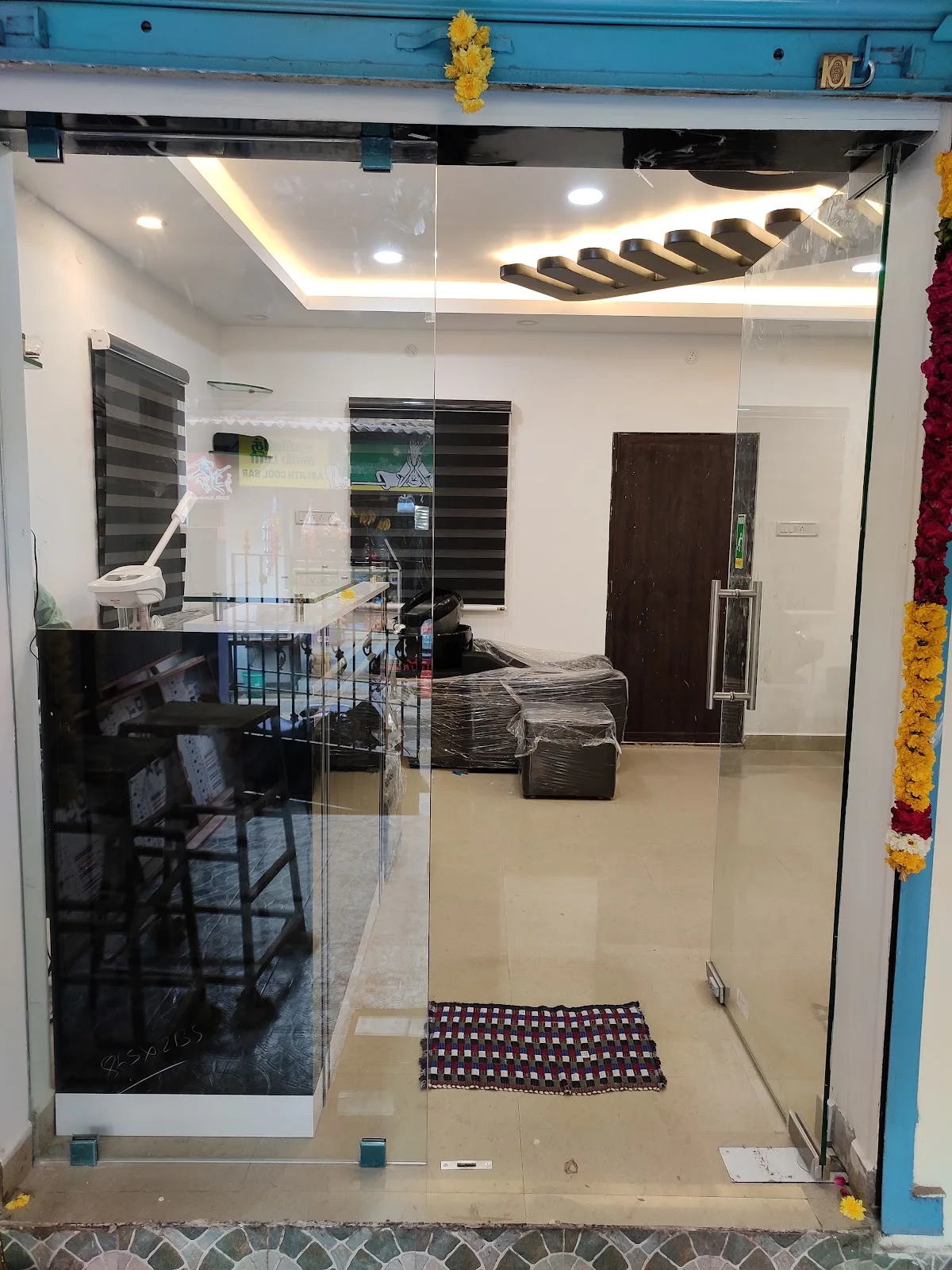 AM Salon