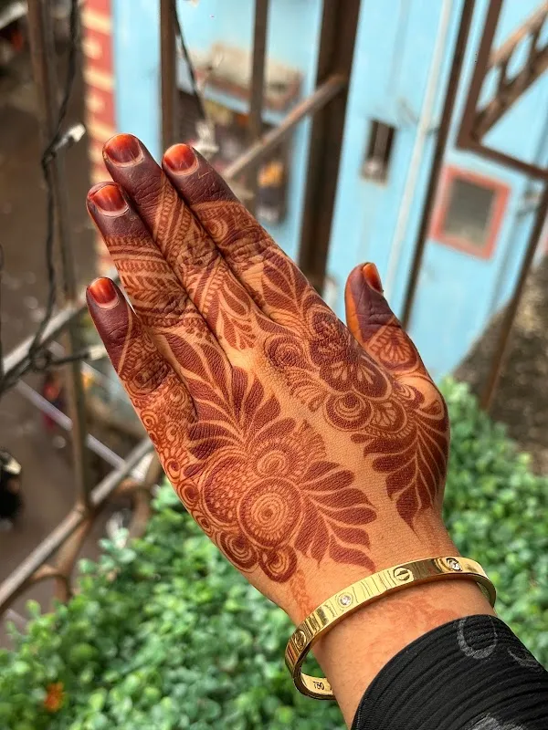 Zeba Mehandi Studio and Academy in Mumbra