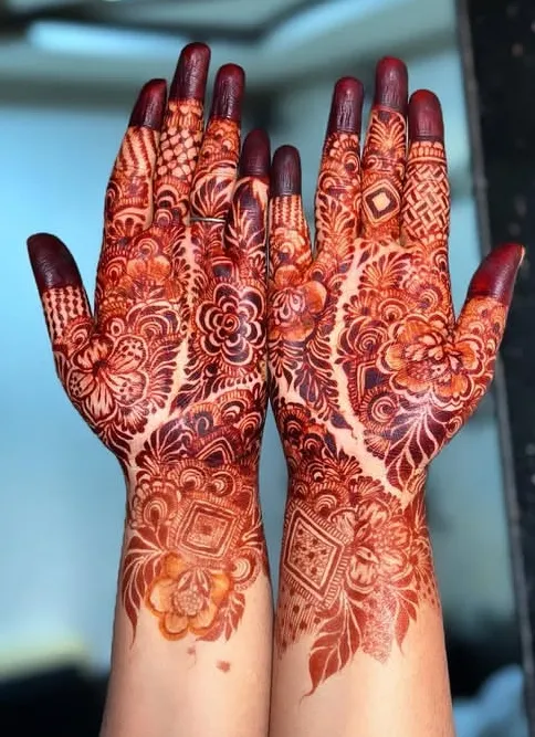 Zeba Mehandi Studio and Academy in Mumbra