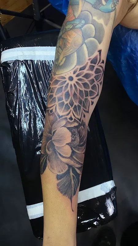 WESH Tattoo & Piercing Studio
